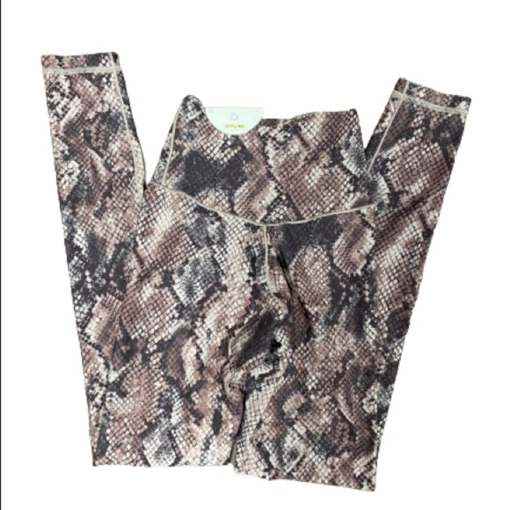 OFFLINE BY ARIE  NWT TAN SNAKE PRINT LEGGINGS XS